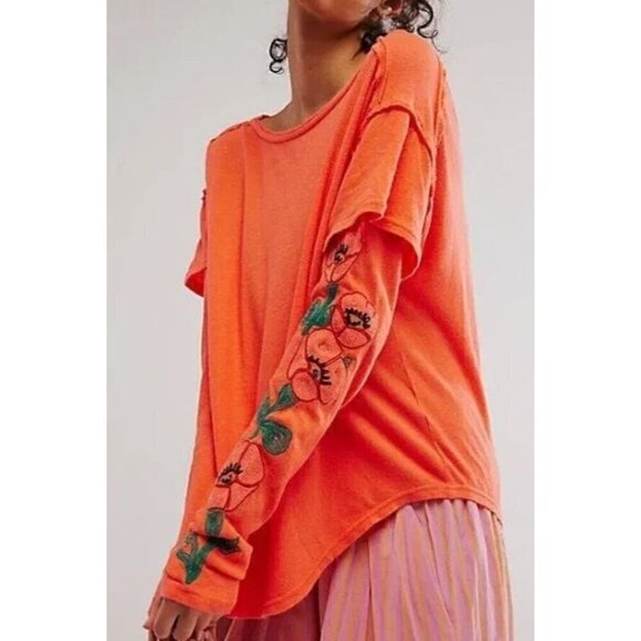 NEW FREE PEOPLE NOT YOUR POPPYS LONG EMBROIDERED SLEEVE TOP TEE SIZE MEDIUM - Picture 1 of 9